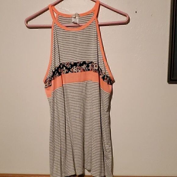 Lovely Melody tank top C - Picture 2 of 5